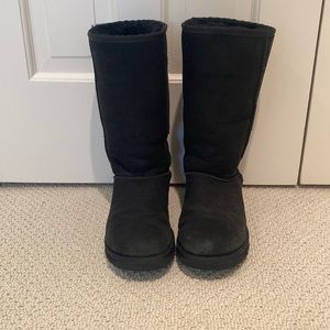UGG Classic Tall Boot size 7